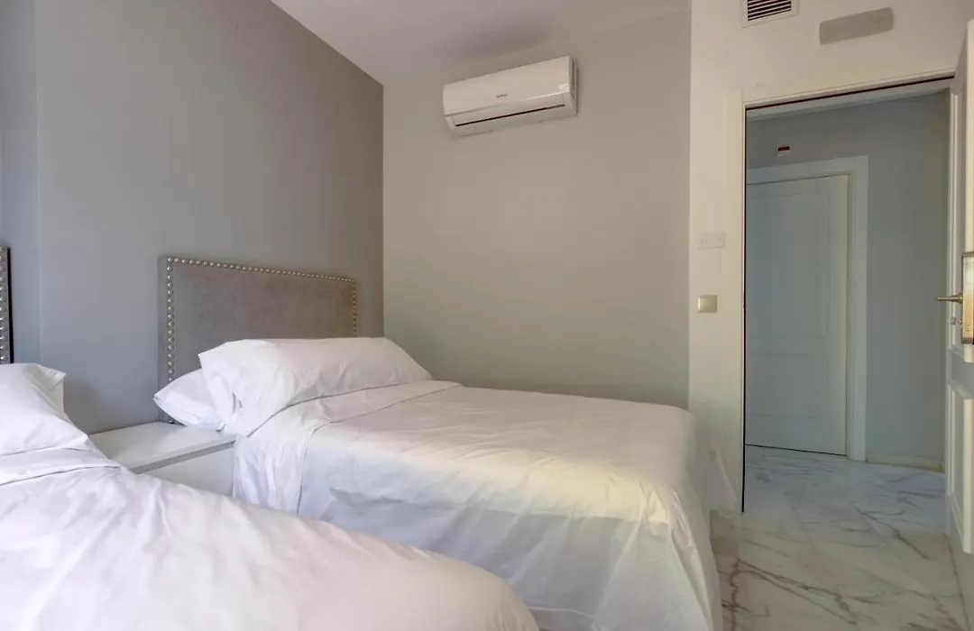 Hostal 37-1