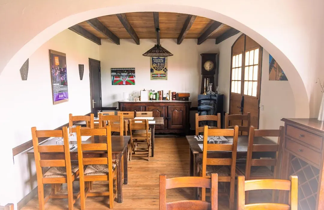 Hiruetako Borda Chambres D'Hotes - Restaurant-1