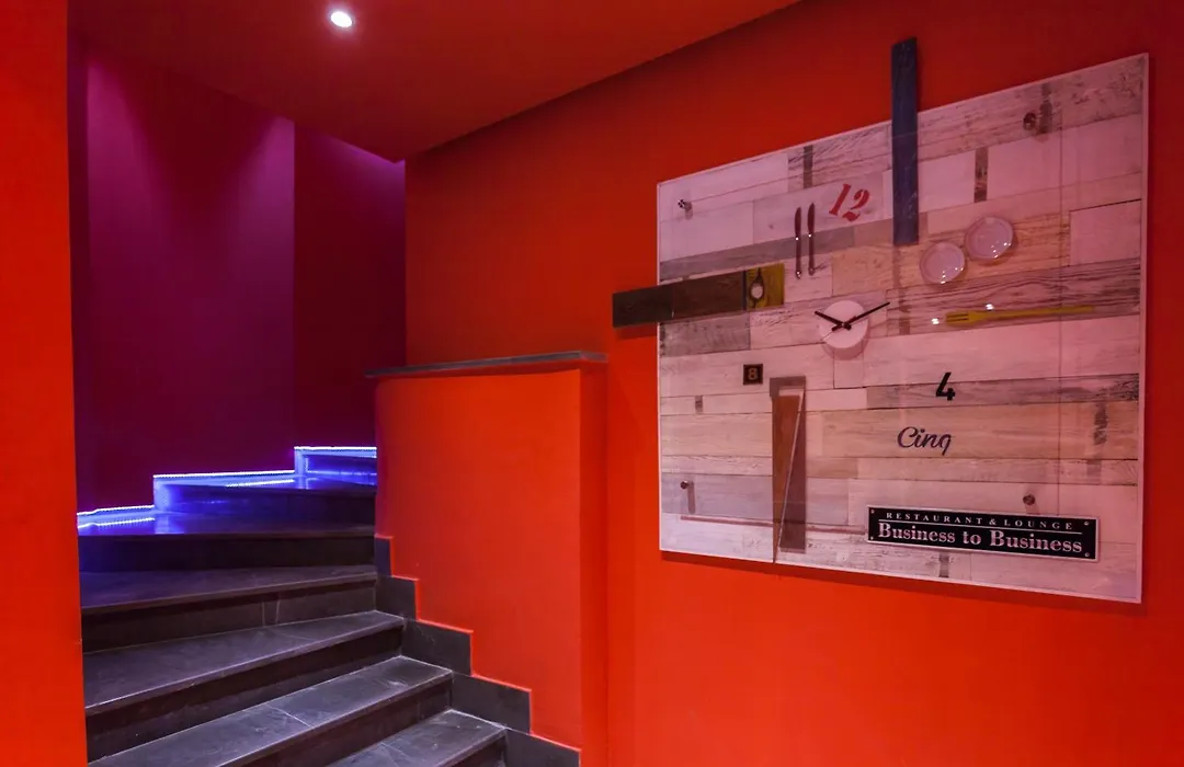 Business Hotel-1