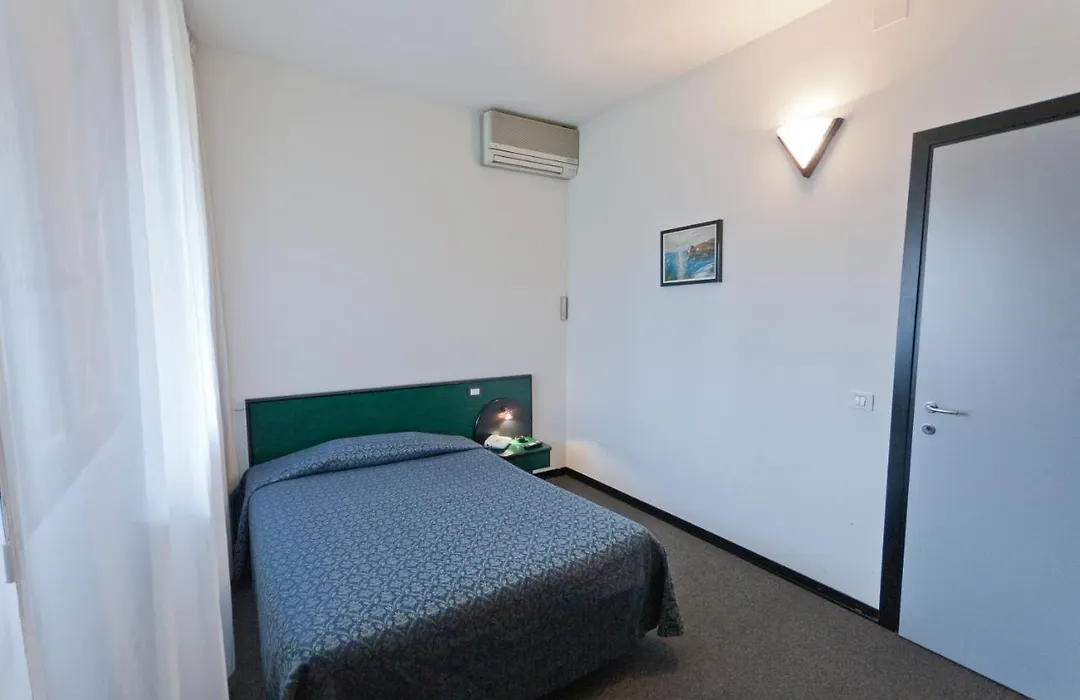 Hotel Campana-1