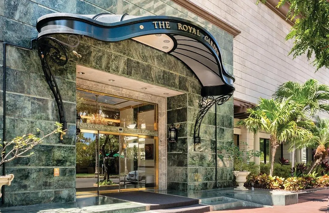 S&N Lux Suite-Free Parking-King Bed-Kitchen-Wifi-1