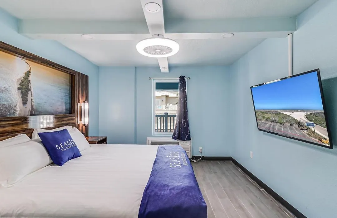 Seaside Boutique Hotel, Waves At Your Doorstep-1