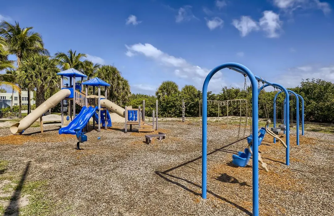 Singer Island Stunner 2 Br-1