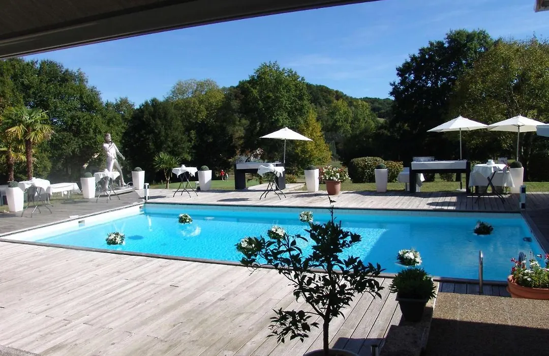 Brit Hotel du Golf Le Lodge-1