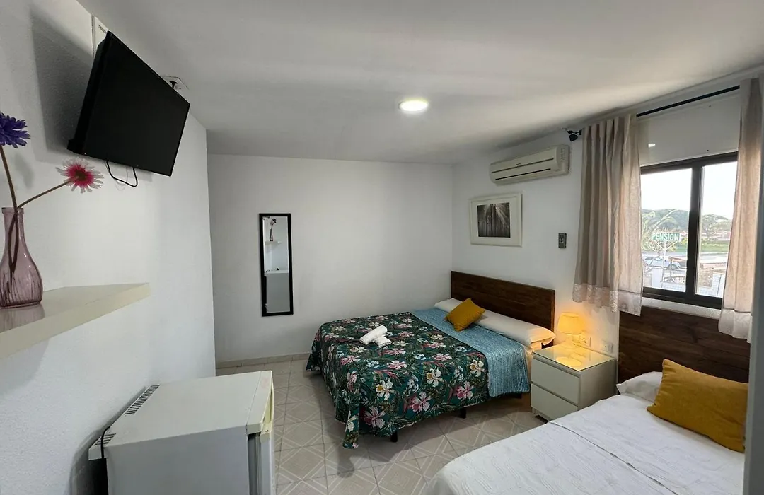 Hostal Avenida-1