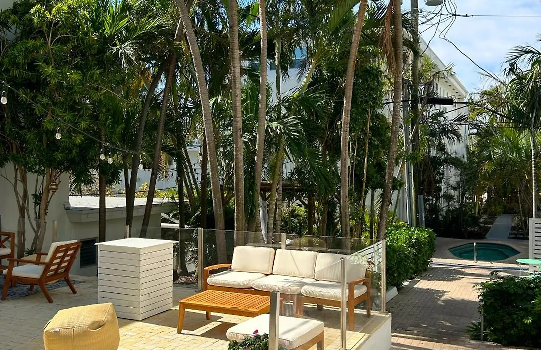 North Beach Hotel-1