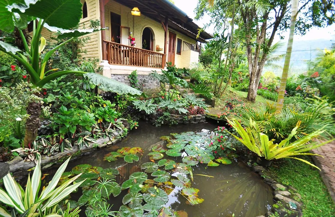Puri Lumbung Cottages Restaurant & Spa Munduk-1