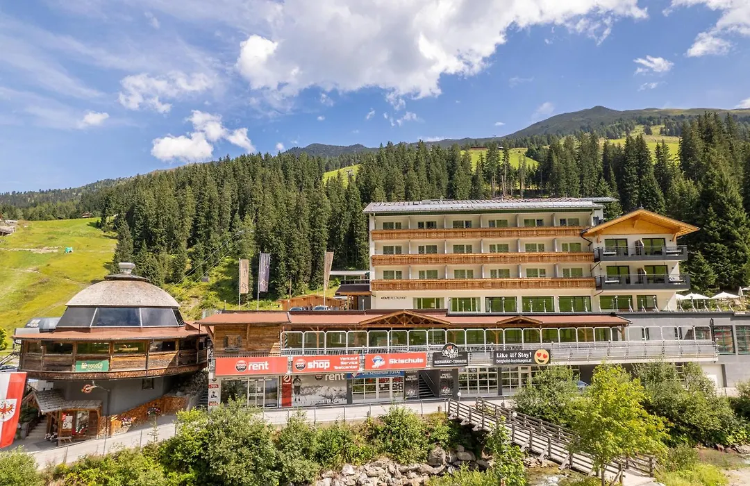 Berghotel Hochfügen-1