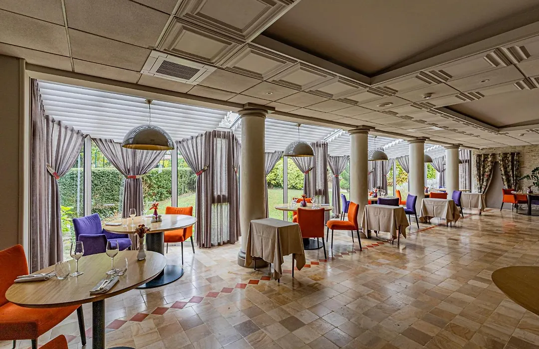 Logis Hostellerie des Clos-1
