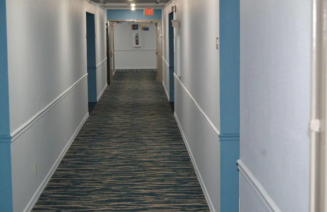 Days Inn And Suites By Wyndham Sikeston-1