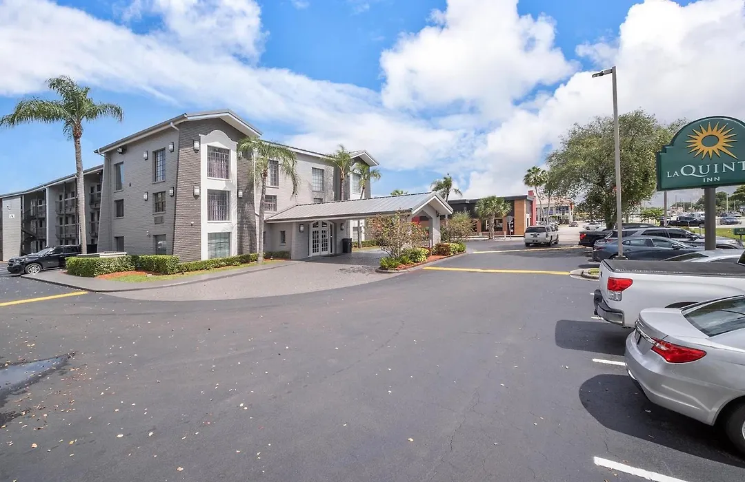 La Quinta Inn By Wyndham Miami Airport North-1