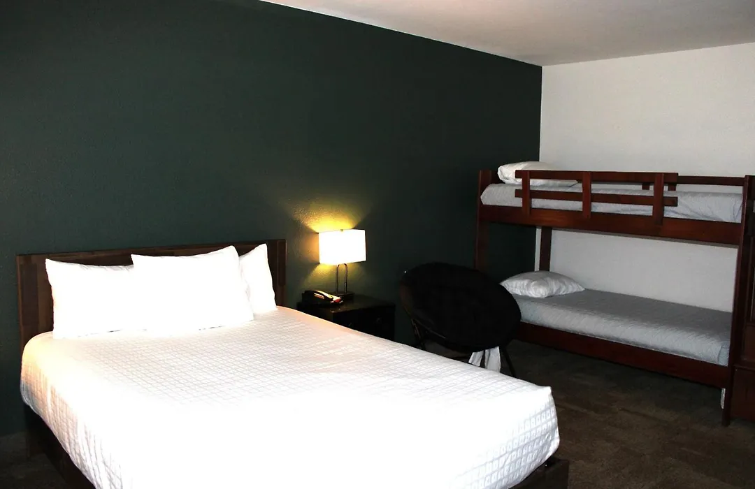 Boothill Inn And Suites-1