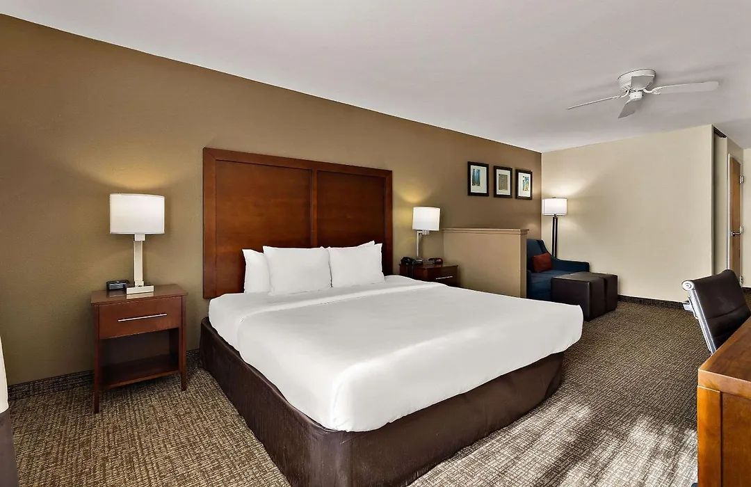 Comfort Inn & Suites Sequoia Kings Canyon-1