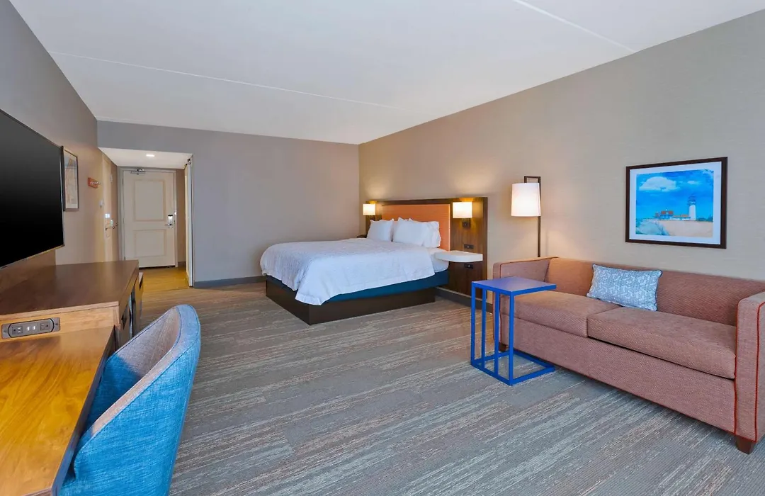 Hampton Inn Cape Cod Canal-1