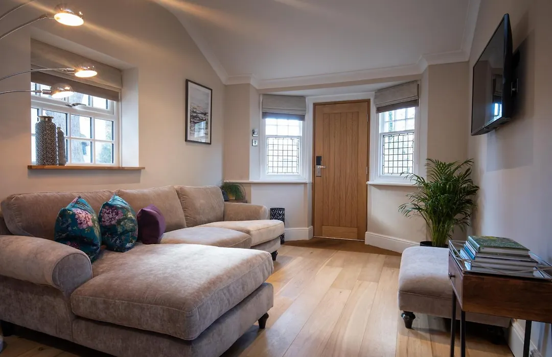 Rowton Hall Hotel And Spa-1