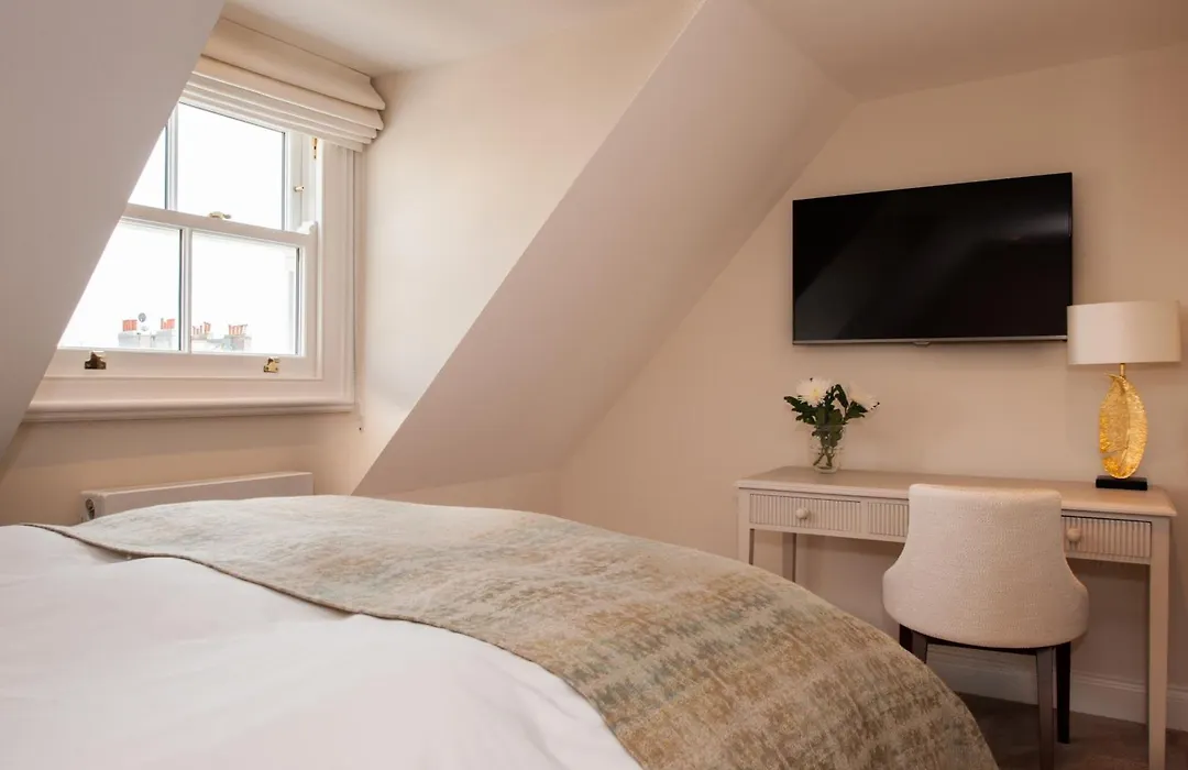 The Charm Brighton Boutique Hotel&Spa-1