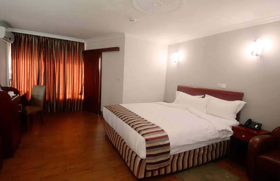 Hotel La Falaise Yaounde-1