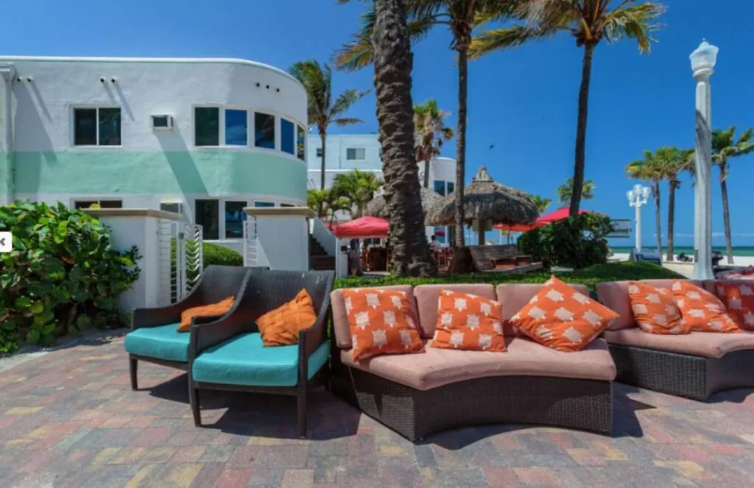 Walkabout 1 Tower Suite In The Heart Of Hollywood Beach-1