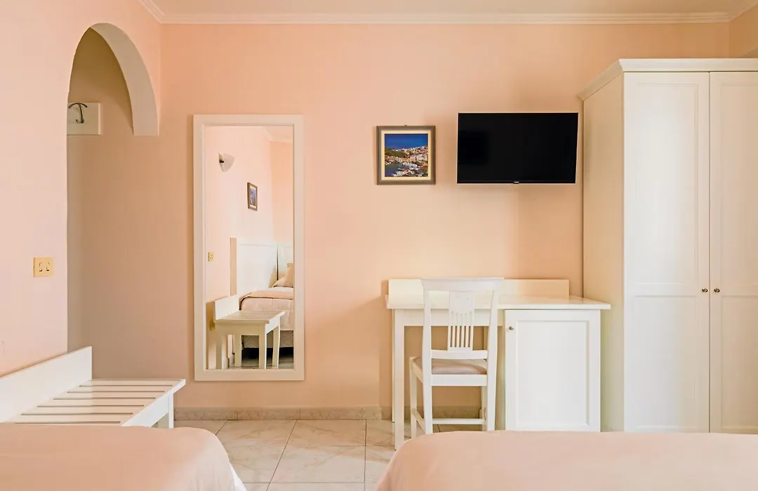Hotel Da Raffaele-1