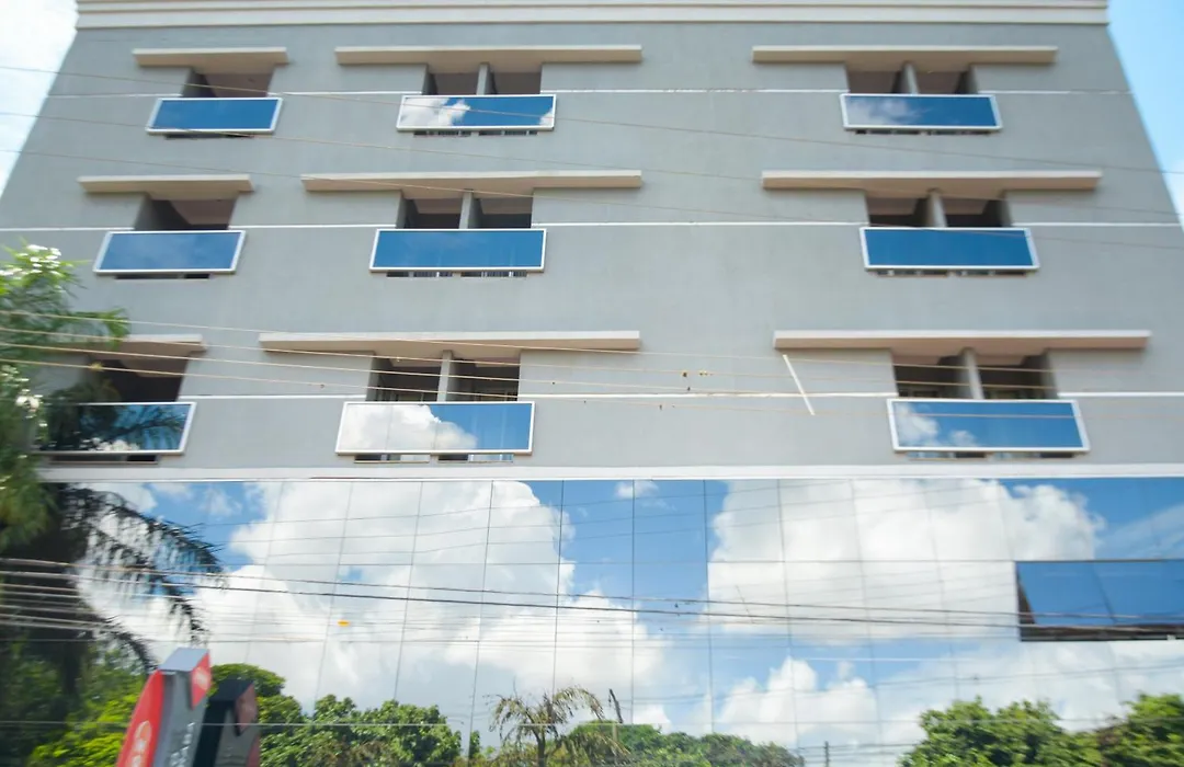 BOMBONATO HOTEL - Fácil Acesso ao Aeroporto e parque de Exposições ABCZ-1