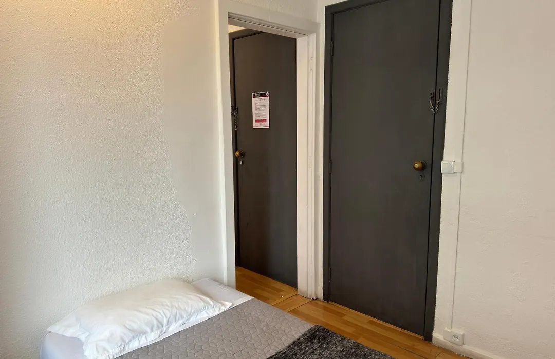 Peters Guesthouse-1