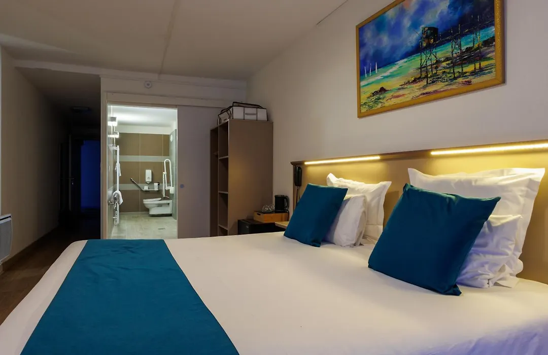 Hôtel Le Rochelois-1