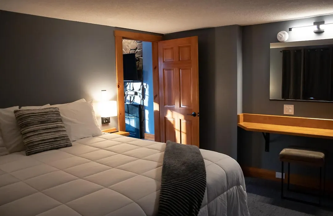 New England Inn & Lodge-1