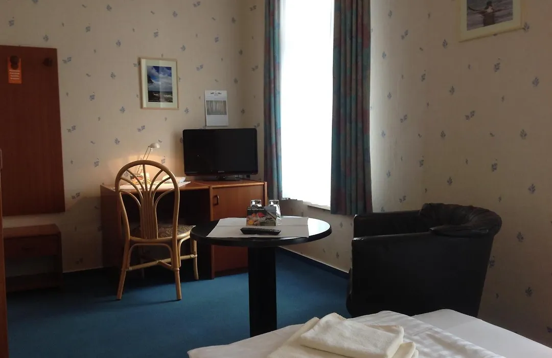 Hotel Nienhäger Strand-1