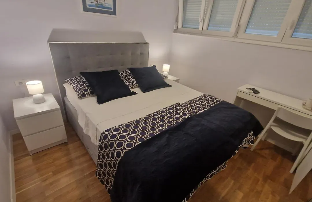 La-La Rooms-1