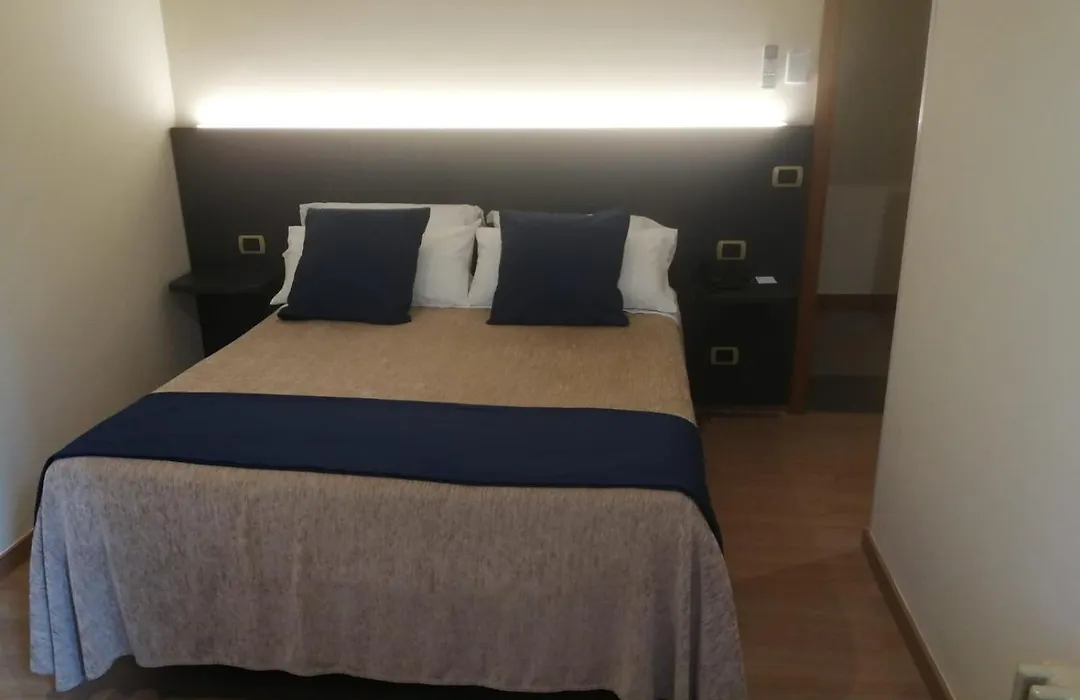 Hotel Roma-1