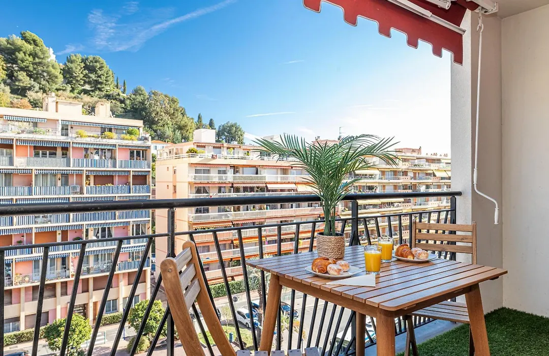 Intercontinental Superbe appartement avec piscine-1