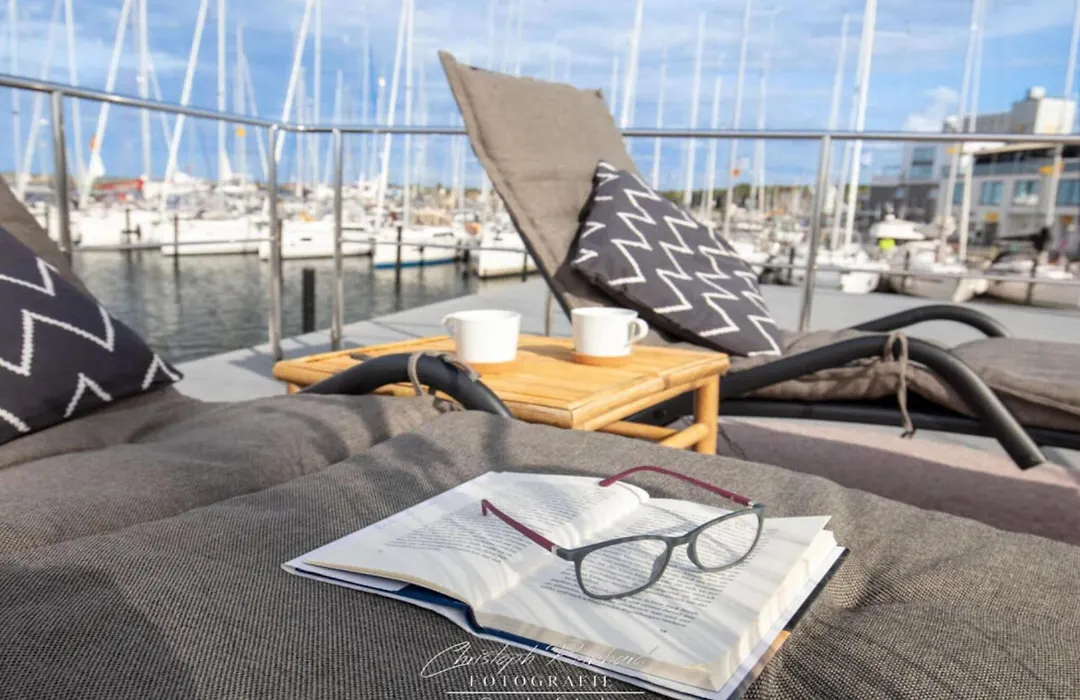 Houseboat Seahorse Comfortable Vacation Home-1