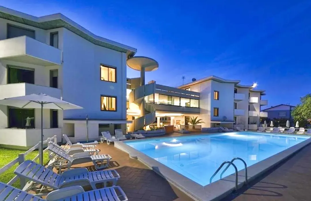 Residence Marina di Cecina-1