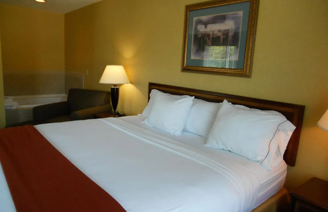 Holiday Inn Express And Suites Hazard By Ihg-1