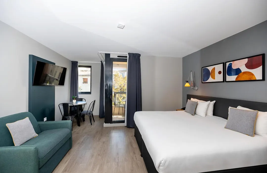 Staycity Aparthotels Centre Vieux Port-1