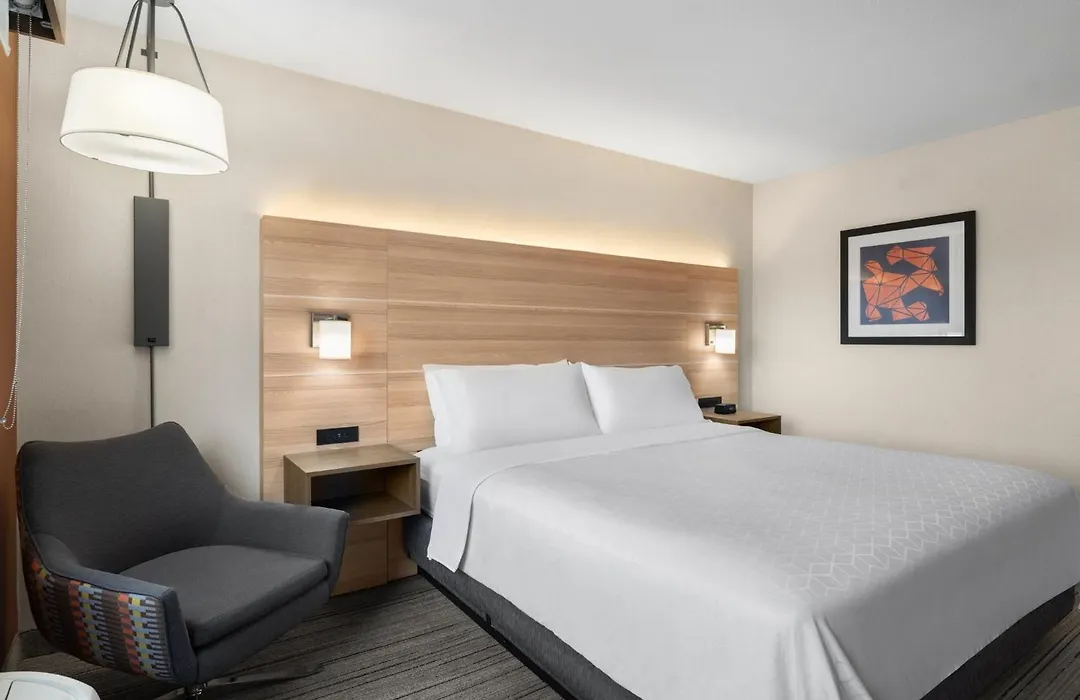 Holiday Inn Express Fort Bragg By Ihg-1
