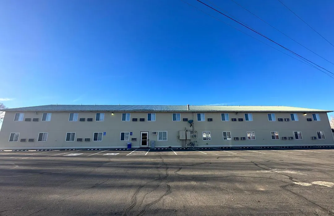 Days Inn & Suites By Wyndham Gunnison-1