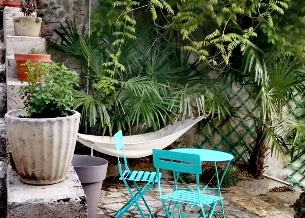 La Dolce Vita Lucie-1