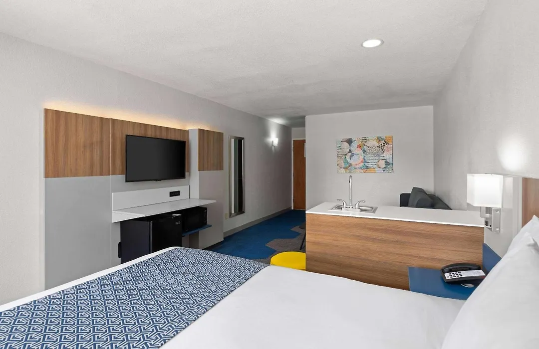 Microtel Inn & Suites By Wyndham Of Houma-1