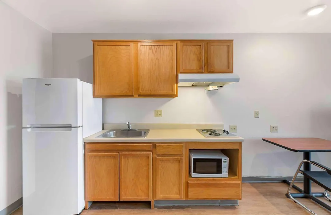 Extended Stay America Select Suites - Cleveland - Avon-1