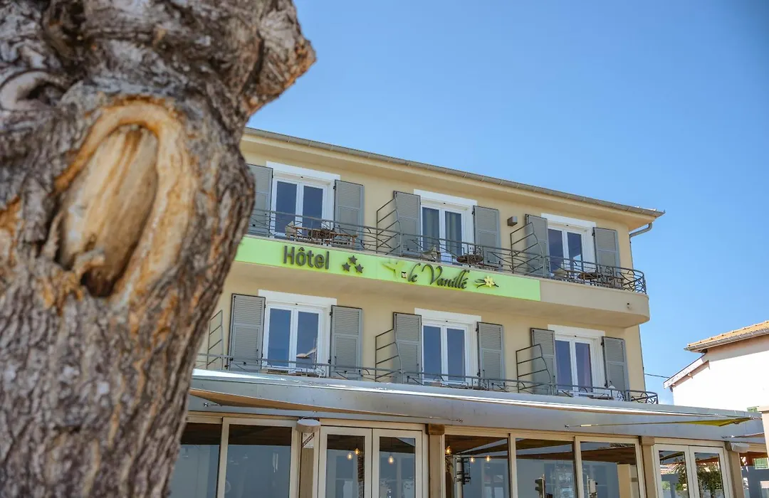 Hôtel Le Vanillé-1