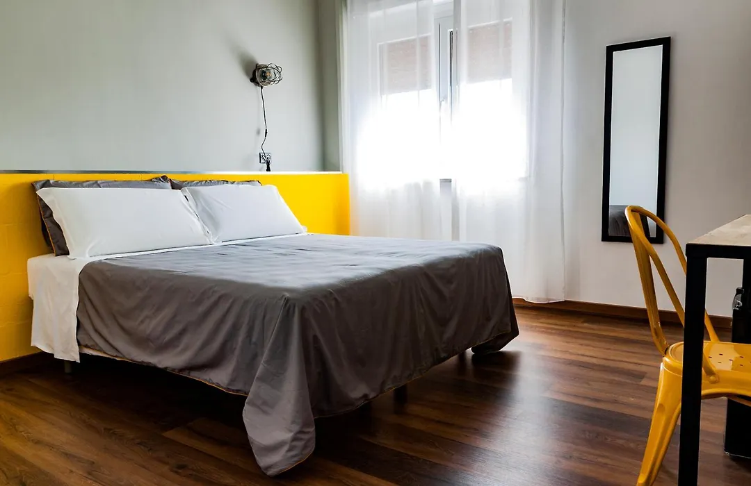 Travel B&B-1