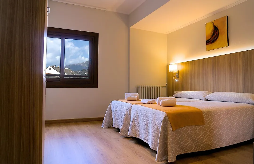 Hotel Boltaña Ordesa-1
