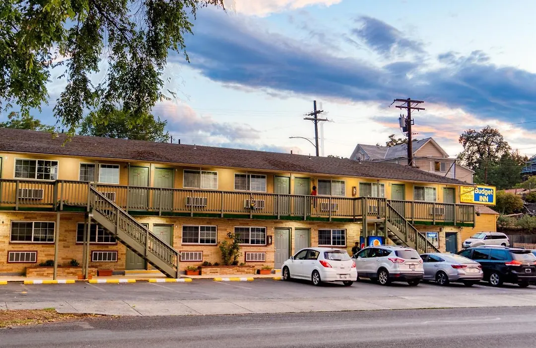 Budget Inn-1