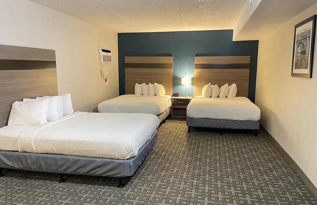 Days Inn & Suites By Wyndham Spokane-1