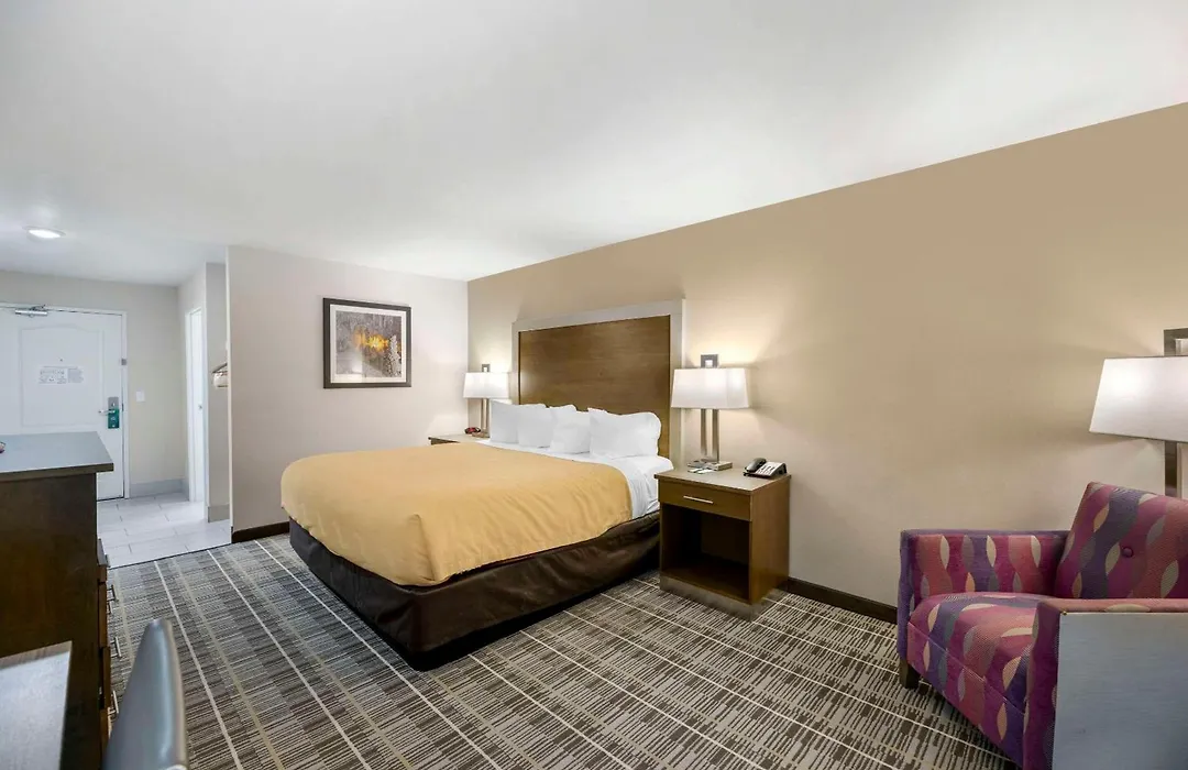 Quality Inn & Suites Carlsbad Caverns Area-1