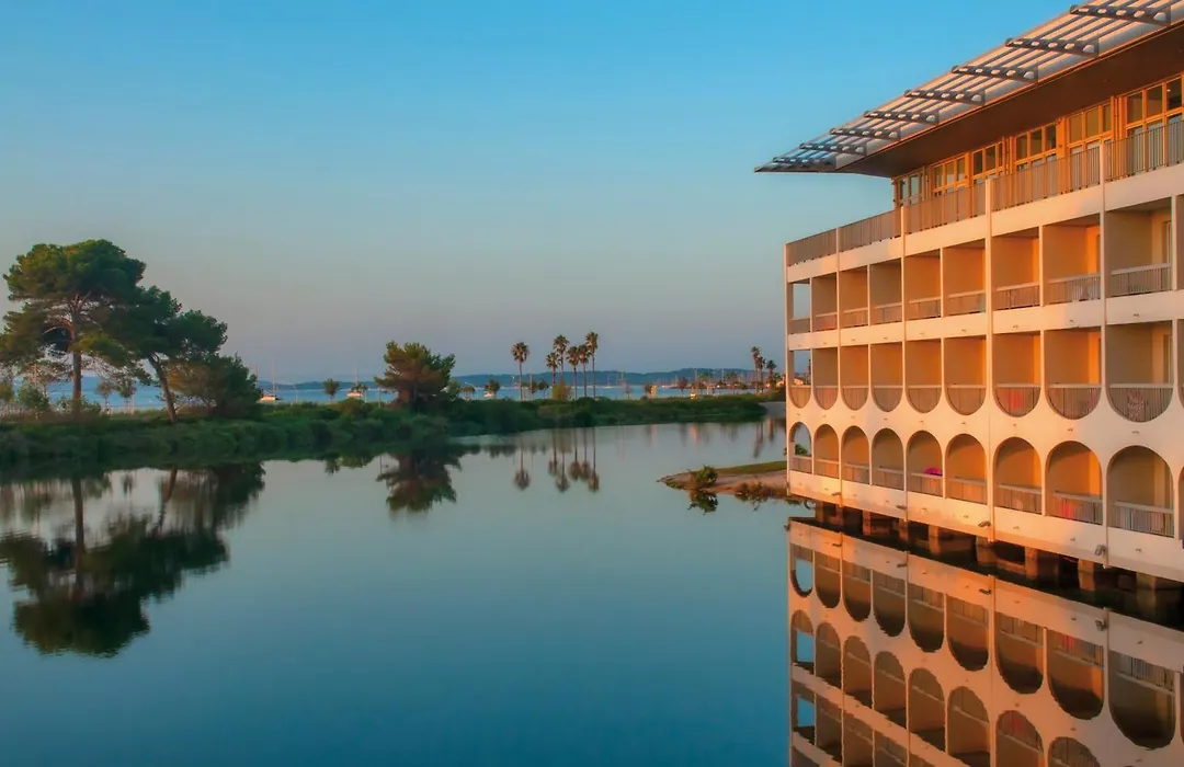 Hotel Club Le Plein Sud Vacances Bleues-1