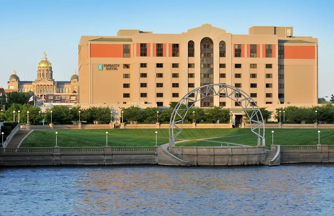 Embassy Suites Des Moines Downtown-1