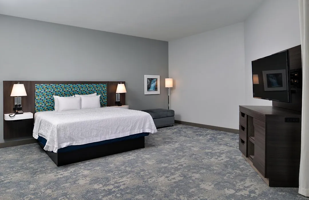 Hampton Inn Cedar Falls Downtown, Ia-1