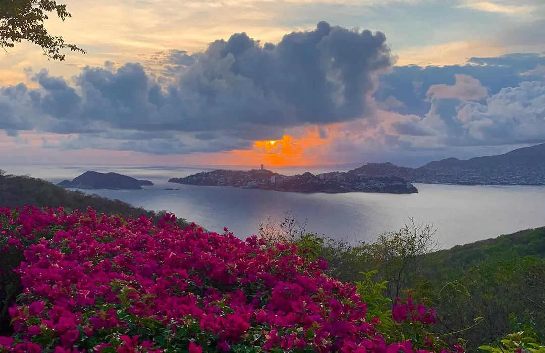Encanto Acapulco-1